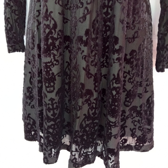 SOLD! Killstar velvet soft Lydia Deets inspired dress w/Victorian skull design - Picture 3 of 13